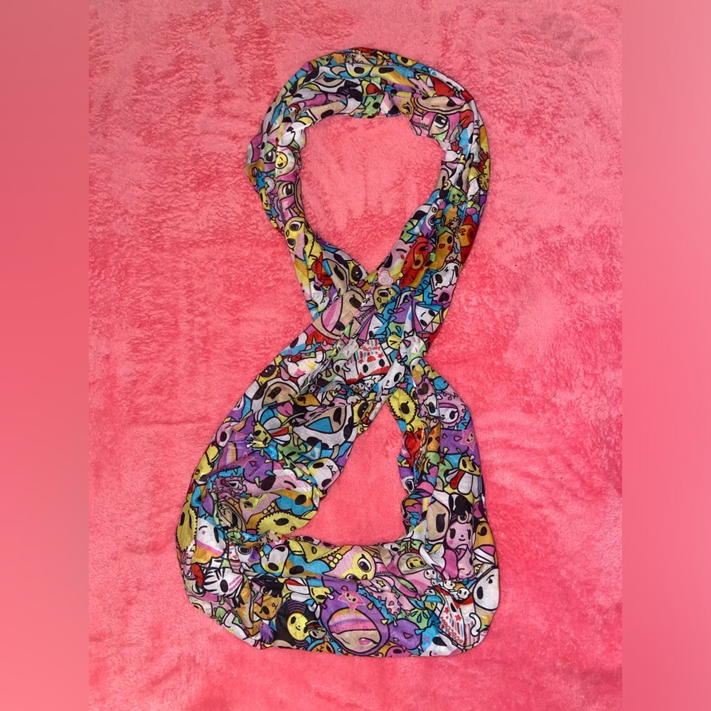 Tokidoki infinity scarf, super lightweight material and comfy - Picture 2 of 4